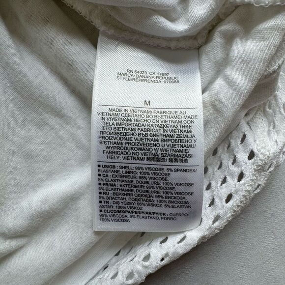 Banana Republic white shirt perforated with liner medium - Picture 6 of 8